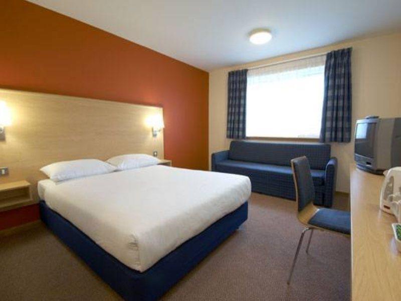 Travelodge Inverness Fairways Екстер'єр фото