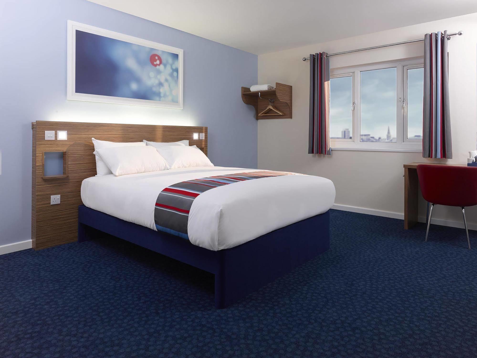 Travelodge Inverness Fairways Екстер'єр фото