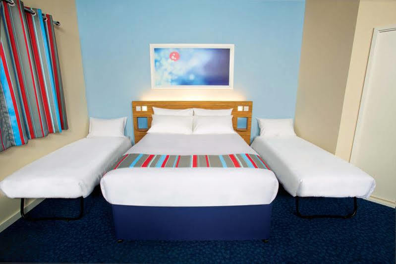 Travelodge Inverness Fairways Екстер'єр фото